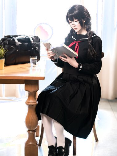 [COSPLAY] 星之迟迟 图书管理员