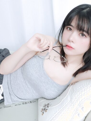 [COSPLAY] 眼酱大魔王w - 小学妹 [35P-151MB]