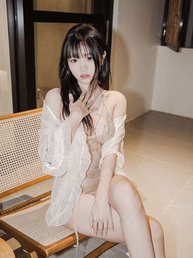 [COSPLAY] 柒柒要乖哦 纸醉金迷
