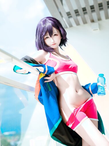 [Cosplay] KuukoW クー子 - Shizuka Mikazuki (Zom 100 Bucket List of the Dead)