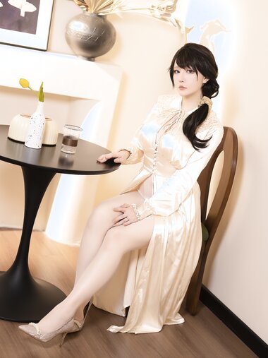 [Cosplay] Hoshilily 星之迟迟 - Mrs. Chips and the Plumber 屑太太与水管工 (Original)