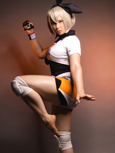 [Cosplay] Virtual Geisha - Bea (PokВmon Sword and Shield)
