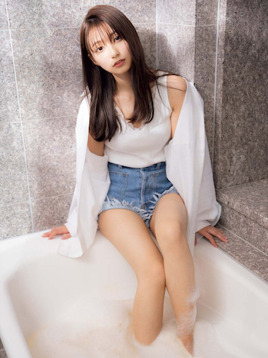 高野麻里佳