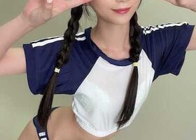 七沢みあ