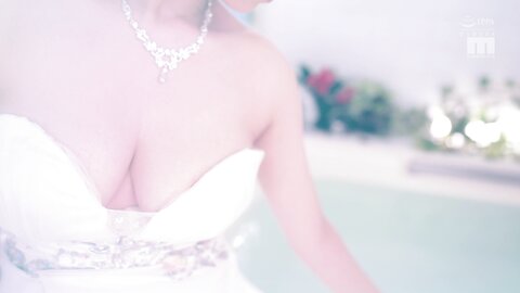 MIDV-097 [4K] Fluffy Big Tits G-Cup Cute Smooth Body Provides Generous And Deep Provider. First-Time Exciting Soap...