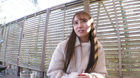 MIDV-104 [4K] Active Mature Movie Actress!! Concealing The Woman Embarrassment Along With Her Cuteness, She Actually Is A Fluffy...
