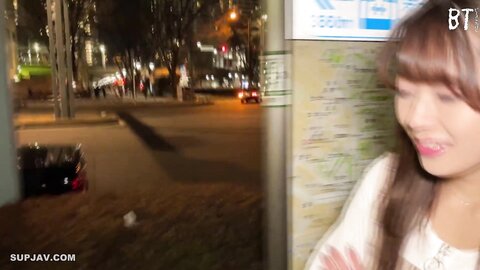 2899427 ExclusiveâLimited Time OnlyâNishi-Shinjuku workplace woman Nana high stunning woman which missed the past train while watching place