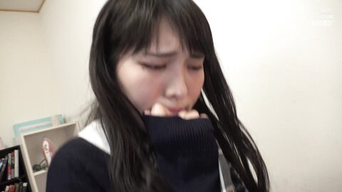 DANDY-813 [4K] This Devilish JK Is Privately Offering Myself A Handjob By Concealing The Woman Arms Inside The Woman Sleeves, And Making...