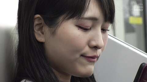 DANDY-813 [4K] This Devilish JK Is Privately Offering Myself A Handjob By Concealing The Woman Arms Inside The Woman Sleeves, And Making...