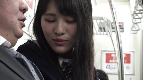 DANDY-813 [4K] This Devilish JK Is Privately Offering Myself A Handjob By Concealing The Woman Arms Inside The Woman Sleeves, And Making...