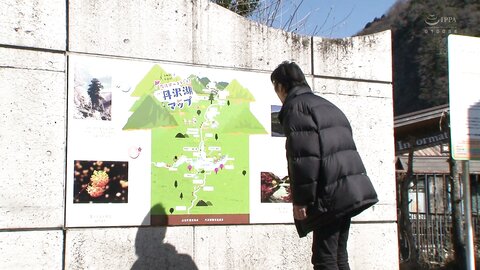 MEYD-766 get back residence without a spouse.She over and over repeatedly kissed in her own youth buddy along with her immorality, and...