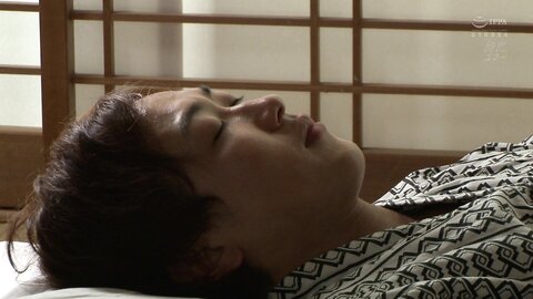 MEYD-766 get back residence without a spouse.She over and over repeatedly kissed in her own youth buddy along with her immorality, and...