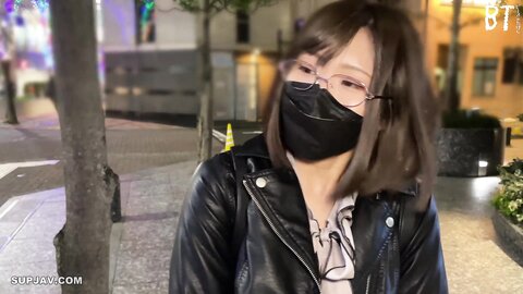 2998241 ExclusiveâOnly for just one weekâwe made a face with a huge look about it -Caught by a real quick glasses-wearing otaku girl