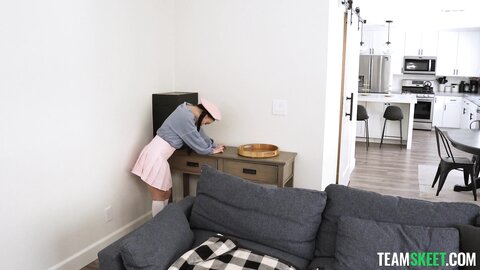 Exxxtrasmall 22 07 14 Kimmy Kim Petite Neighbor Helps It Be Fit