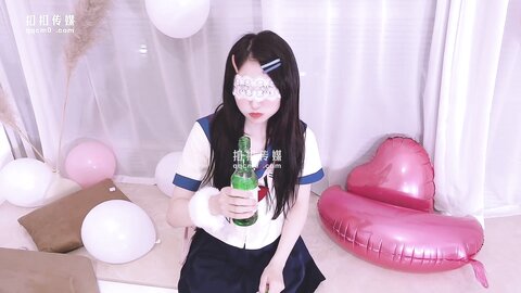 FSOG-007甜美萌妹生日遭灌醉-不见星空