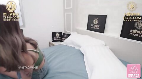 PMC199色欲熏心爆操乡下小表妹-林沁儿