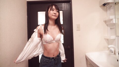 HMN-206 While the family is absent on a trip, she is tempted by her cute girls ***hood friend ... her...