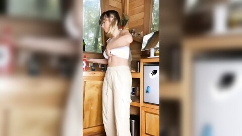 Sara Underwood 64