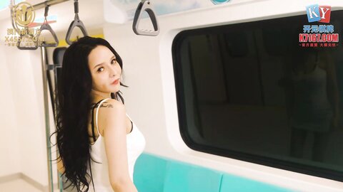 xsjky044与女大学生开发捷运性爱姿势