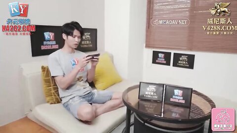 PME024下药亲妹把她当母狗操