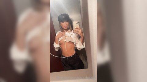 Lorenahidalgo 01 05 2022 2441920666 Backstage П÷≤°П÷≤°