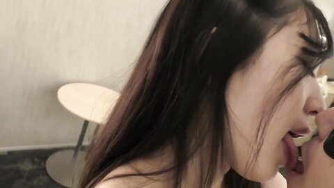 FC2PPV-3143558【浓密性爱・颜射吞精】永夜铃-美女革命