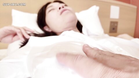 4775225 50% OFF![Renewal Commemoration! 3-day special price]**pzzyxqx*z* "I`m embarrassed..." **Elegant** who looks plain but is good at saliva-filled blowjobs. She is embarrassed but bends over and feels it