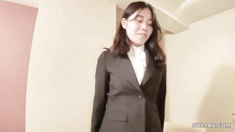4775225 50% OFF![Renewal Commemoration! 3-day special price]**pzzyxqx*z* "I`m embarrassed..." **Elegant** who looks plain but is good at saliva-filled blowjobs. She is embarrassed but bends over and feels it