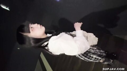 148Cm Tall 18 Year Old Cafe Girl A Sweaty Big Cock Makes Her Face Look Like A Slut Her Horny Vagina Is Inseminated Twice