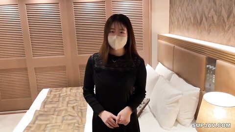 25 Years Old Office Worker At Rocket Breasts