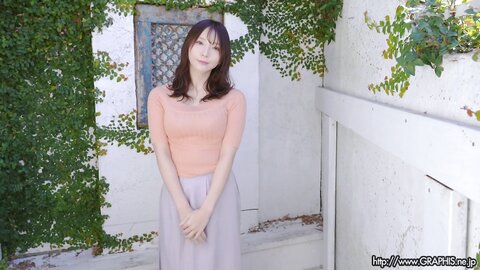 Graphis First Gravure – Yuuka Niizuma 新妻ゆうか Clip 1