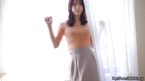 Graphis First Gravure – Yuuka Niizuma 新妻ゆうか Clip 1