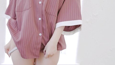 Graphis Gals – Rikka Ono 小野六花 Sweaty Cip 3