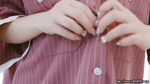 Graphis Gals – Rikka Ono 小野六花 Sweaty Cip 3