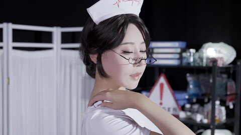 [Cosplay] 奈汐酱nice - 心动护士 [80P1V-2.13GB]