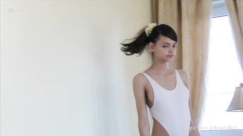 TokyoDoll - Rufina behind the scene in White Predatorrat Highleg Cut Swimsuit ぷれでたーら