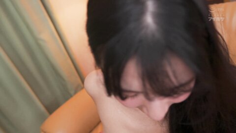 IPZZ-701 [4K] A Weak Little Sister Shows Her Thighs And Thighs Without Realizing It, But She Can't Resist...she...
