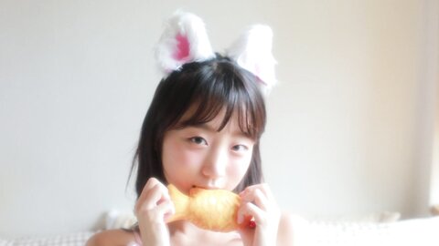 Eunji seduces you in bed