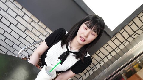 4719305 [She was confused by the massive amount of ejaculation inside the vagina after returning a raw cock to the vagina under the guise of going out! ［The beauty charisma who started out as a pick-up artist