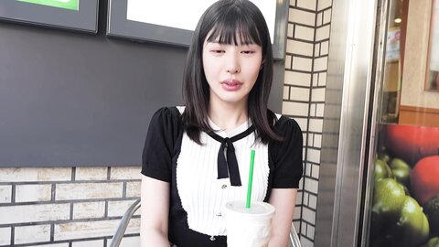 4719305 [She was confused by the massive amount of ejaculation inside the vagina after returning a raw cock to the vagina under the guise of going out! ［The beauty charisma who started out as a pick-up artist