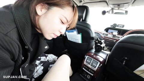 4773602 Exclusive[個撮・車内フェラ&セックス]**pzzyxqx*z* [中出し×2ハメ]<長○まさみ激似!パイパン美人妻>