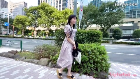 4779269 困り顔ではちゃめちゃかわいくて細身巨乳の***、「うん挿れていいよ」ということで生チンポ挿入で種付け中出し！**pzzyxqx*z*