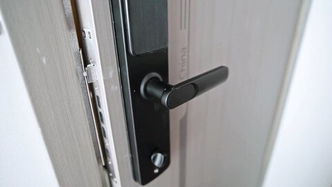 The Female Delivery Person Repays Fuck An Asian Delivery Girl With Her