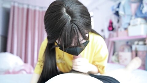 The Female Delivery Person Repays Fuck An Asian Delivery Girl With Her