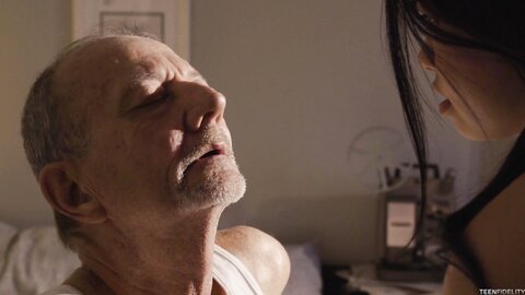 Old Cuckhold Watches Teens Creampie