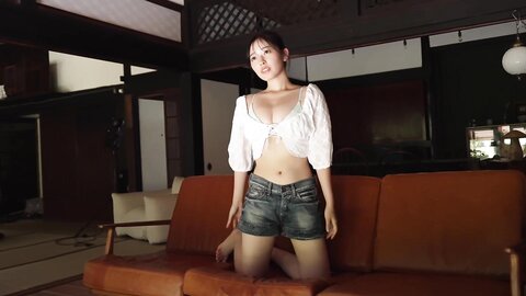 FRIDAY GOLD Koharu Kuroe 黒江こはる - The Story Of The Last Summer Of My Teenage Years 10代最後の夏物語