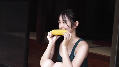 FRIDAY GOLD Koharu Kuroe 黒江こはる - The Story Of The Last Summer Of My Teenage Years 10代最後の夏物語