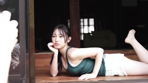 FRIDAY GOLD Koharu Kuroe 黒江こはる - The Story Of The Last Summer Of My Teenage Years 10代最後の夏物語