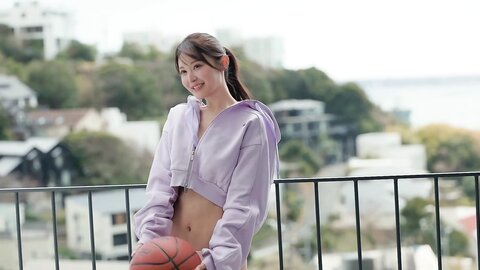 FRIDAY GOLD Minori Sasaki 佐々木美乃里 - Queen Of The Circuit サーキットの女王