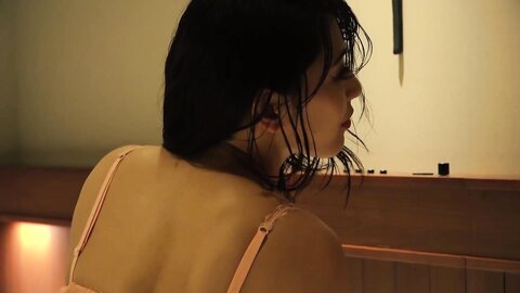 FRIDAY GOLD Satomi Kameko 金子智美 - Completely Unreleased Full Nude 完全未発表フルヌード